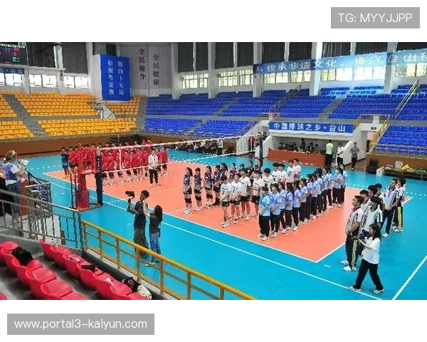 台山九人制排球赛制复兴,救球发球技艺成赛事亮点 台山九人制排球赛制复兴,救球发球技艺成赛事亮点