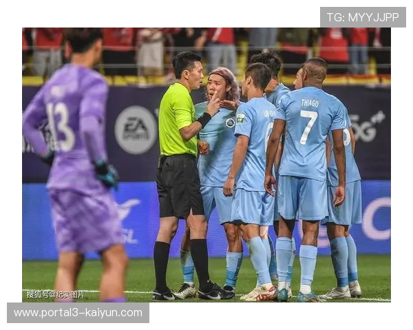 成都蓉城1-1平深圳新鹏城，锁定联赛第三名